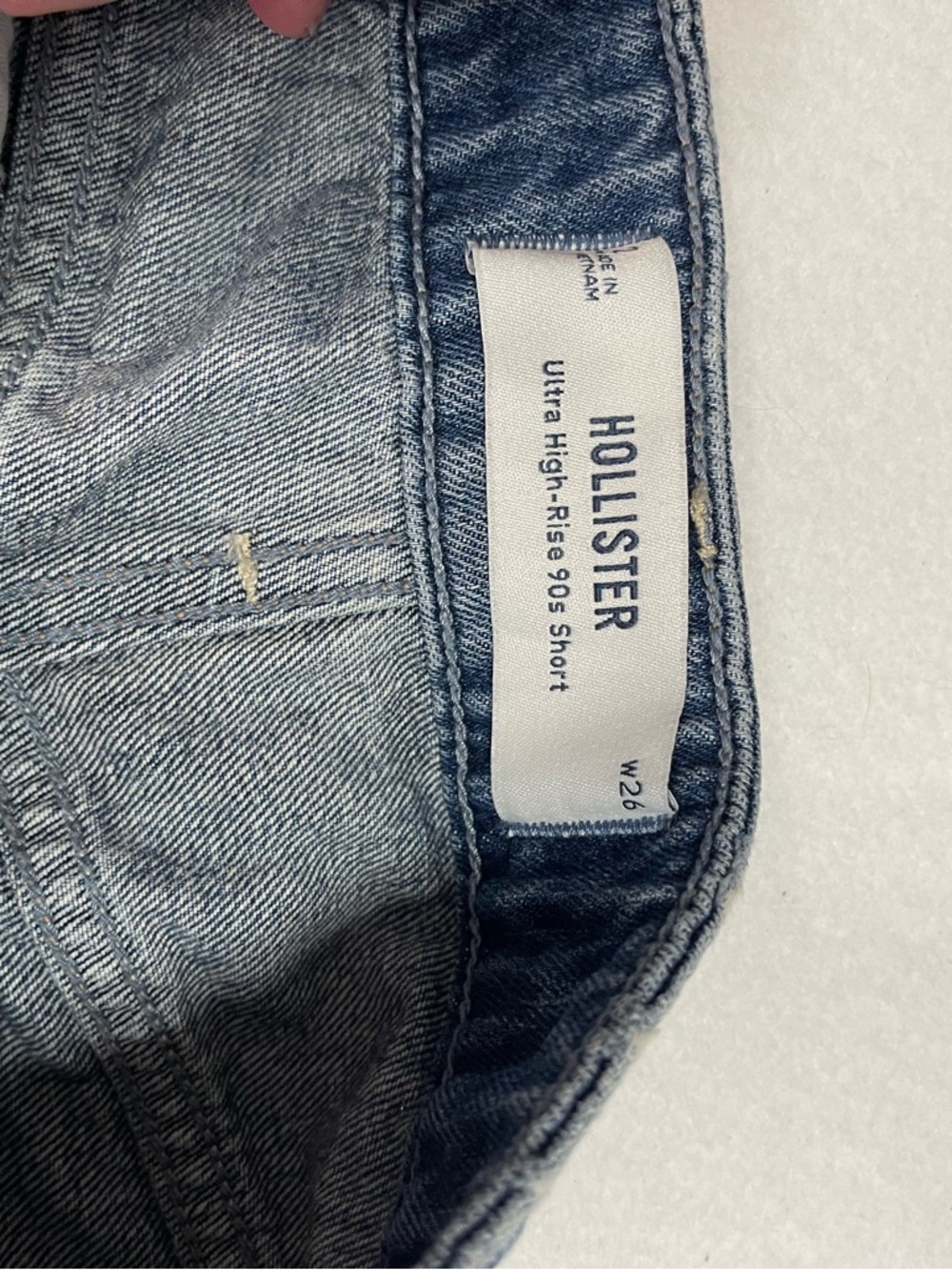 Hollister ultra high rise 90’s short SIZE 2 - Picture 6 of 8